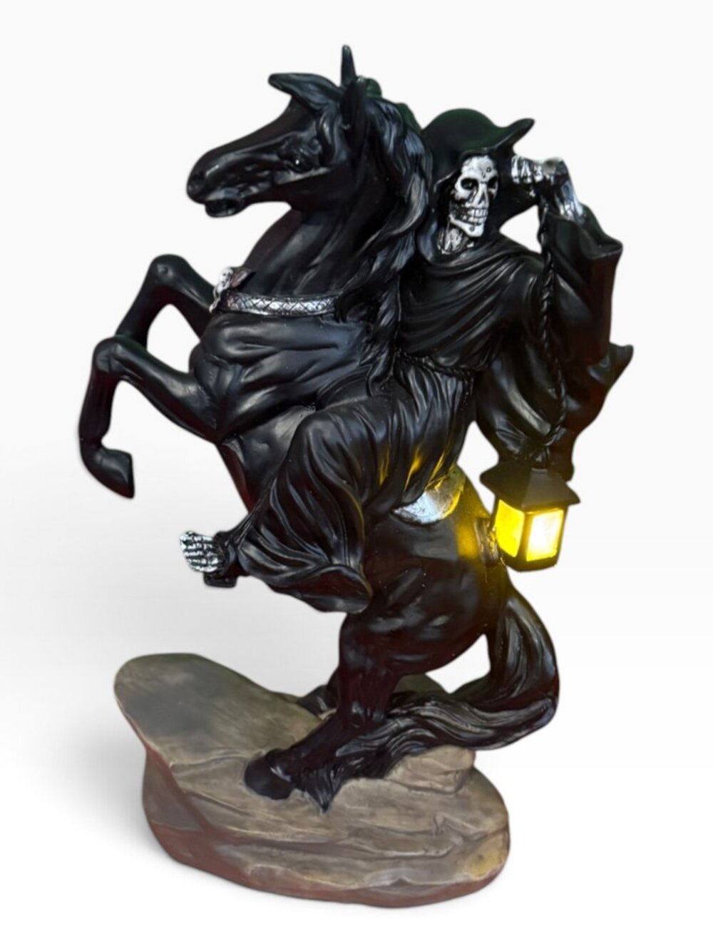 NWOT Haunted Living Lighted Reaper on Horse Figurine – 14” Tabletop Halloween De